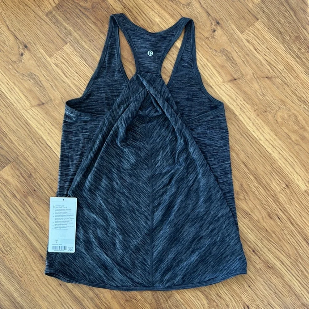 NWT Lululemon Essential Tank - Picture 2 of 3